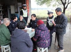 典型事故案例視頻村民紛紛表示遵守交通秩序十分重要