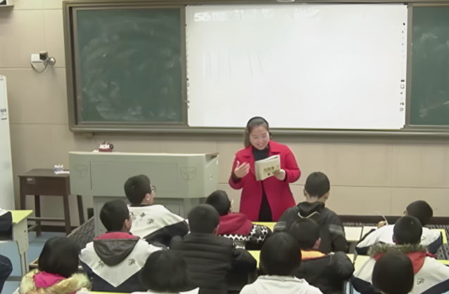 教育數(shù)字化人工智能賦能變化技術(shù)革命的步伐非常快有很大不同